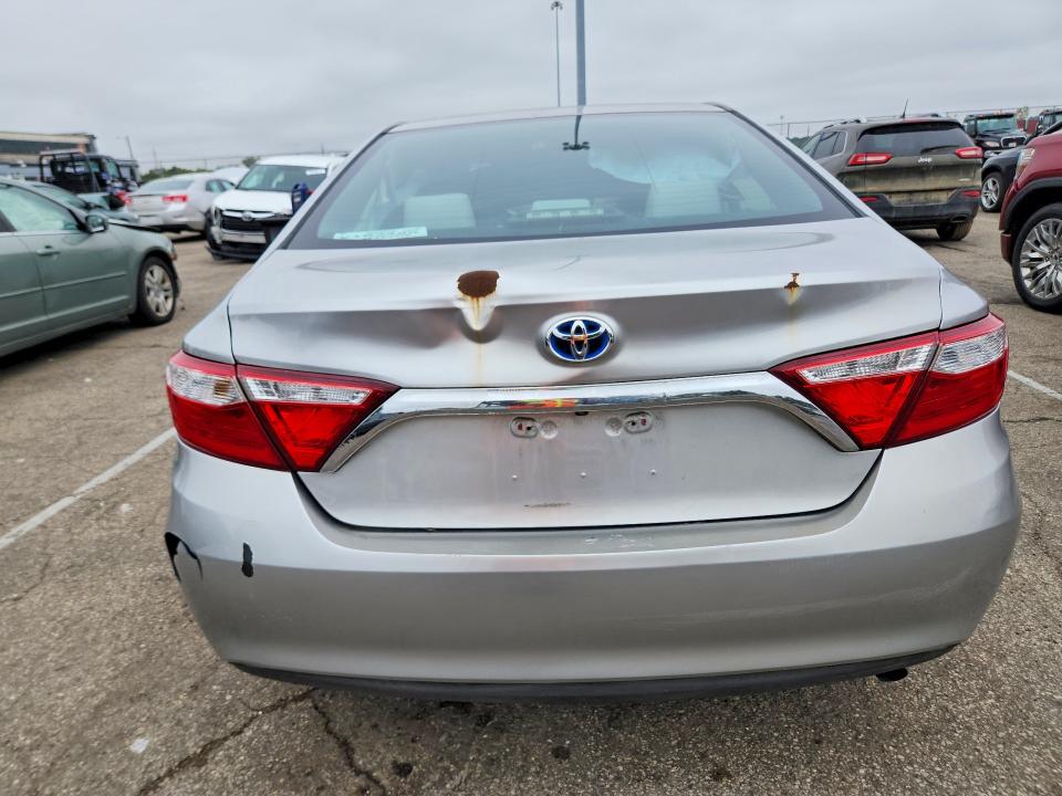 2017 Toyota Camry Hybrid მანქანა იყიდება აუქციონზე, vin: 4T1BD1FK0HU204907, აუქციონის ნომერი: 69866956