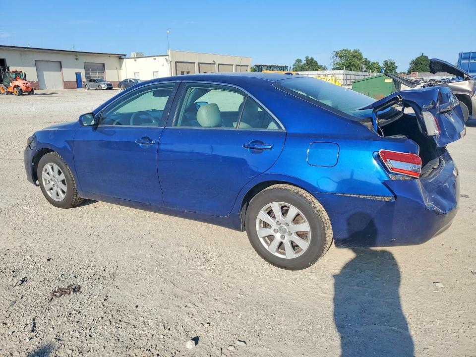 68945416 :رقم المزاد ، 4T4BF3EK1BR132328 vin ، 2011 Toyota Camry مزاد بيع