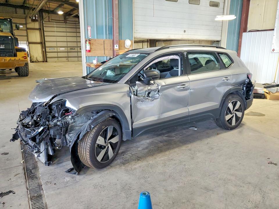 Auction sale of the 2025 Volkswagen Taos, vin: 3VV8C7B24SM038687, lot number: 69927136