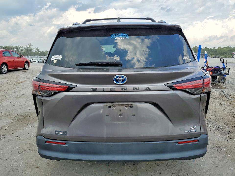 67635716 :رقم المزاد ، 5TDKRKEC2MS057042 vin ، 2021 Toyota Sienna مزاد بيع
