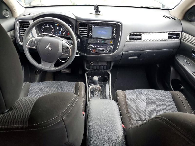 69359236 :رقم المزاد ، JA4AZ3A35JJ005155 vin ، 2018 Mitsubishi Outlander مزاد بيع
