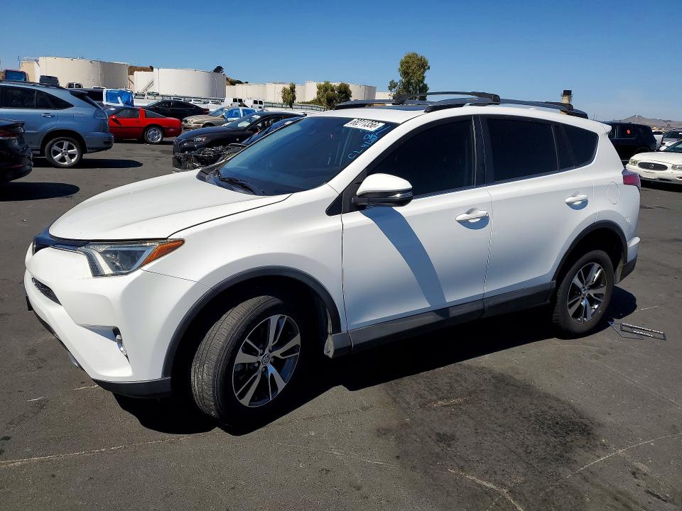 2018 Toyota Rav4 მანქანა იყიდება აუქციონზე, vin: 2T3RFREV2JW726809, აუქციონის ნომერი: 68211356