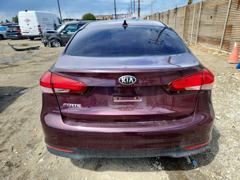 67895706 :رقم المزاد ، 3KPFK4A70HE006441 vin ، 2017 Kia Forte مزاد بيع