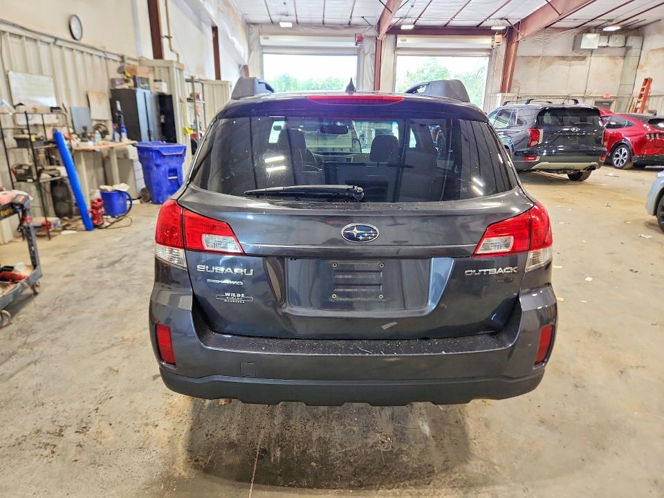 68022006 :رقم المزاد ، 4S4BRCKC7B3387408 vin ، 2011 Subaru Outback مزاد بيع