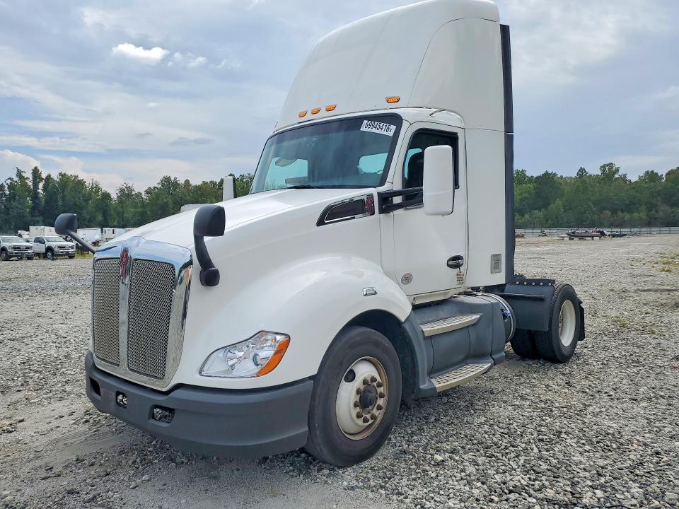 Продажа на аукционе авто 2018 Kenworth T680, vin: 1XKYA48X7JJ204240, номер лота: 69945416