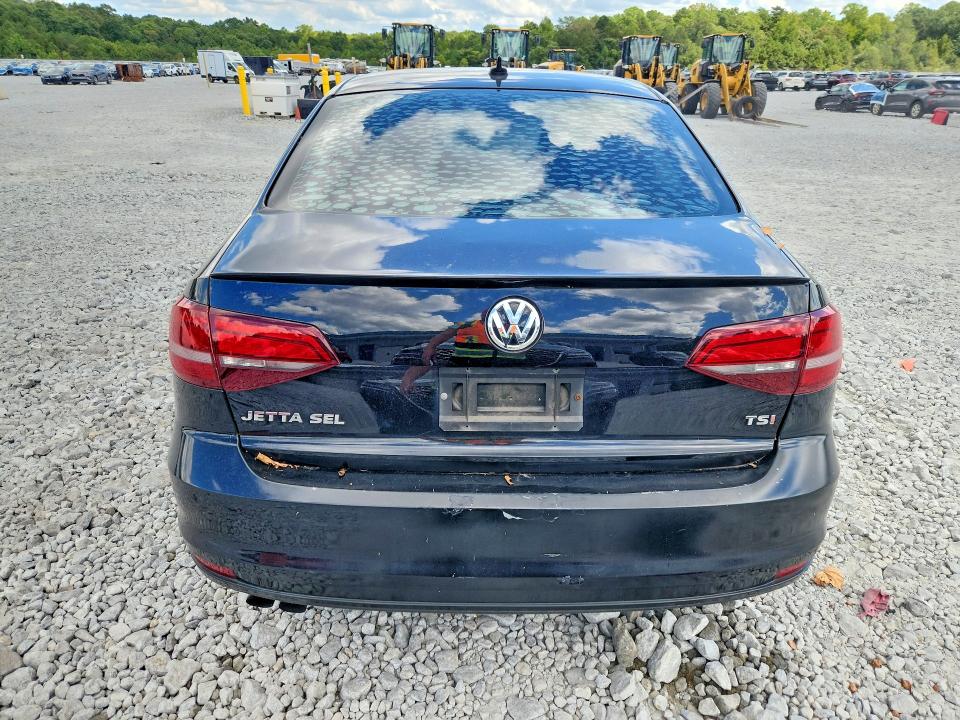 68578856 :رقم المزاد ، 3VWL17AJ2GM310021 vin ، 2016 Volkswagen Jetta مزاد بيع