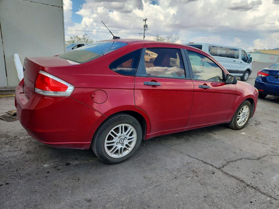 67215166 :رقم المزاد ، 1FAHP3FN0BW147928 vin ، 2011 Ford Focus مزاد بيع