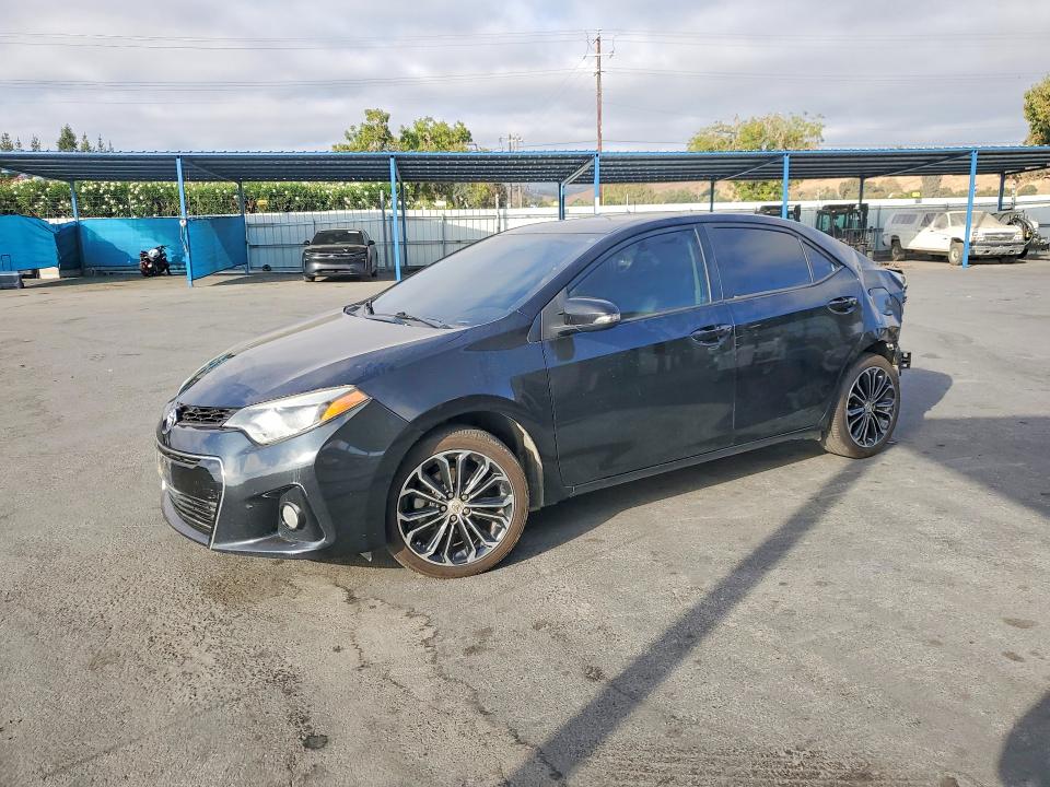 69633546 :رقم المزاد ، 5YFBURHE4FP360520 vin ، 2015 Toyota Corolla مزاد بيع