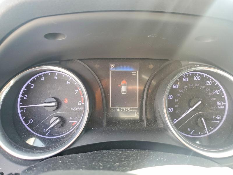 70162996 :رقم المزاد ، 4T1B11HK4JU639005 vin ، 2018 Toyota Camry مزاد بيع