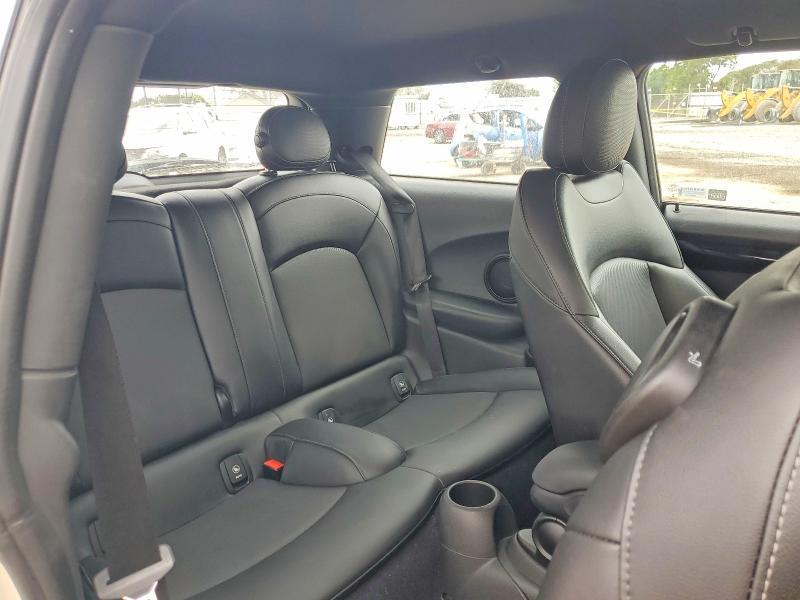 Продаж на аукціоні авто 2017 Mini Cooper, vin: WMWXP7C34H2A45970, номер лоту: 69343186