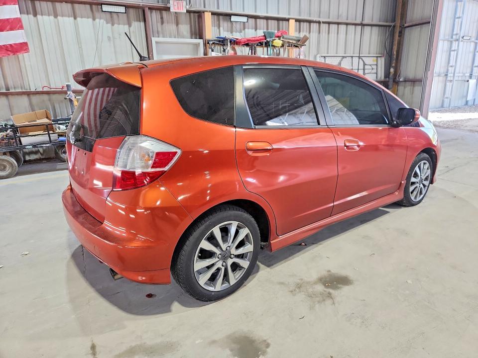 70020106 :رقم المزاد ، JHMGE8H59CC024359 vin ، 2012 Honda Fit مزاد بيع