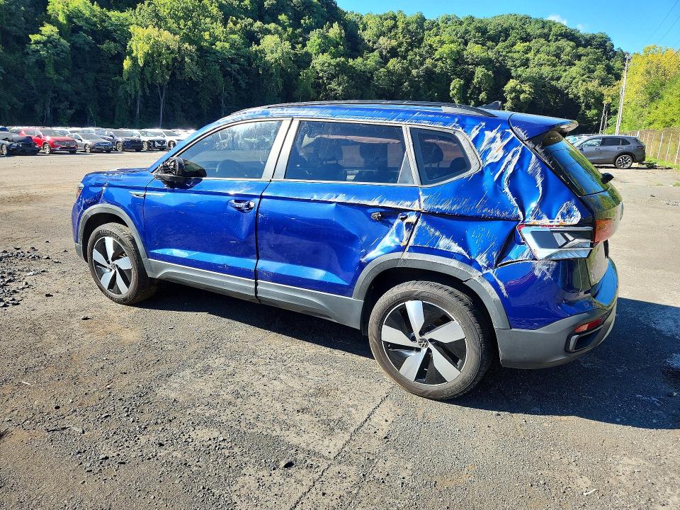 68838776 :رقم المزاد ، 3VV8X7B2XRM072616 vin ، 2024 Volkswagen Taos مزاد بيع