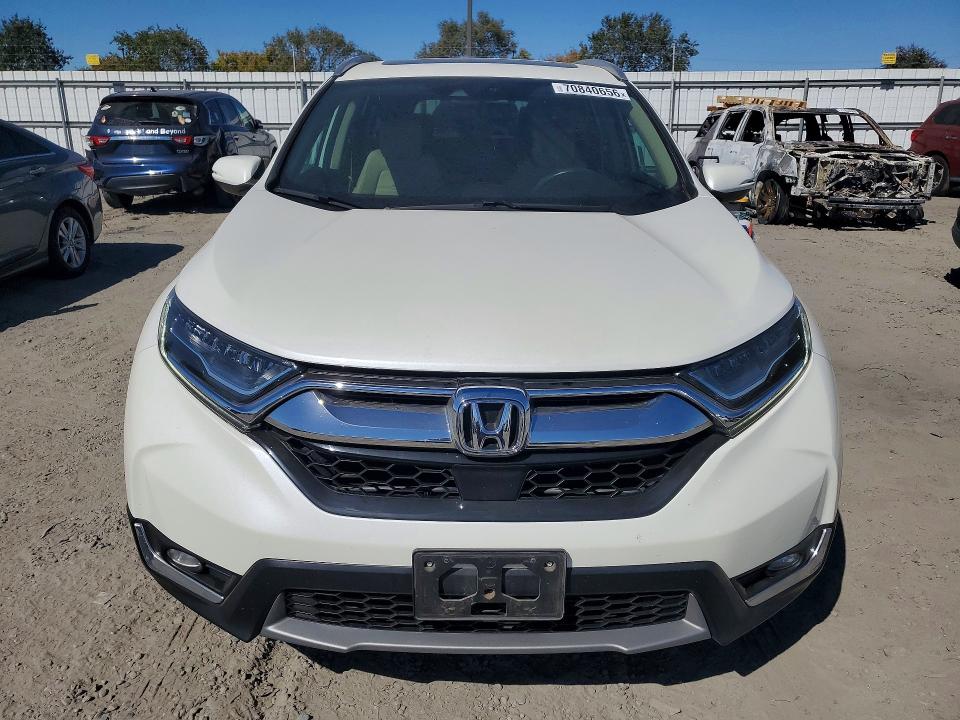 70840656 :رقم المزاد ، 2HKRW2H99JH625618 vin ، 2018 Honda Cr-v مزاد بيع