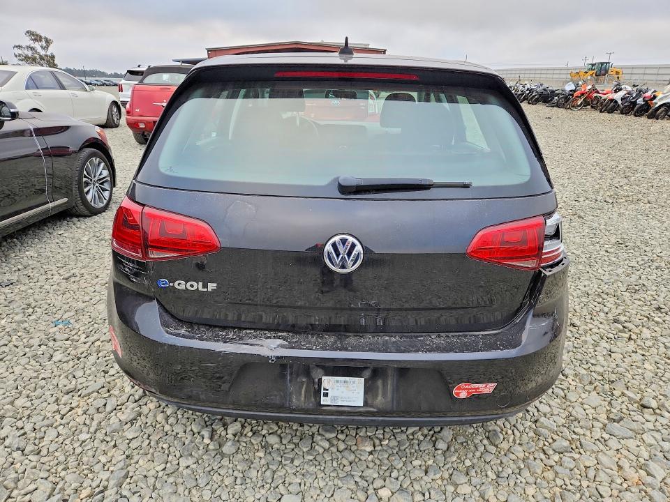 68504736 :رقم المزاد ، WVWKP7AU0GW915422 vin ، 2016 Volkswagen E-golf مزاد بيع