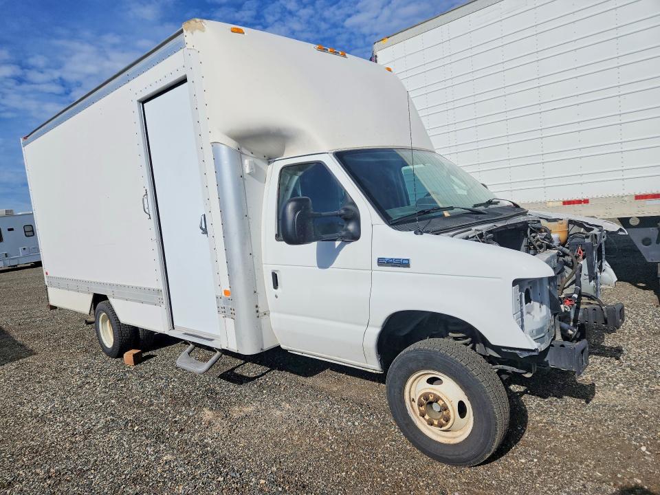 69033076 :رقم المزاد ، 1FDXE4FS8EDA47952         vin ، 2014 Ford Econoline مزاد بيع