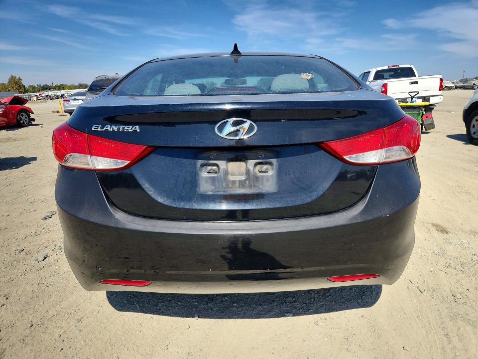 2012 Hyundai Elantra მანქანა იყიდება აუქციონზე, vin: 5NPDH4AE8CH090372, აუქციონის ნომერი: 70161586