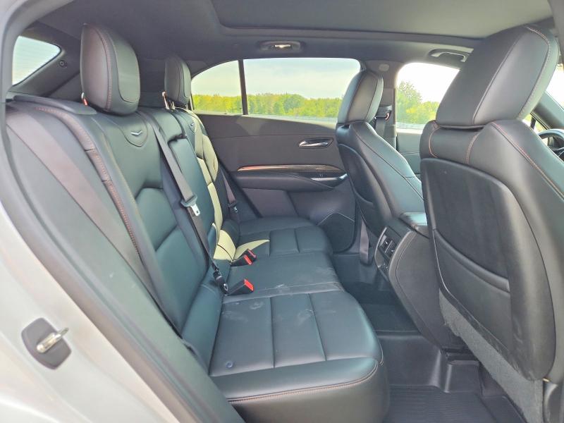 68928106 :رقم المزاد ، 1GYFZFR4XKF203965 vin ، 2019 Cadillac Xt4 مزاد بيع