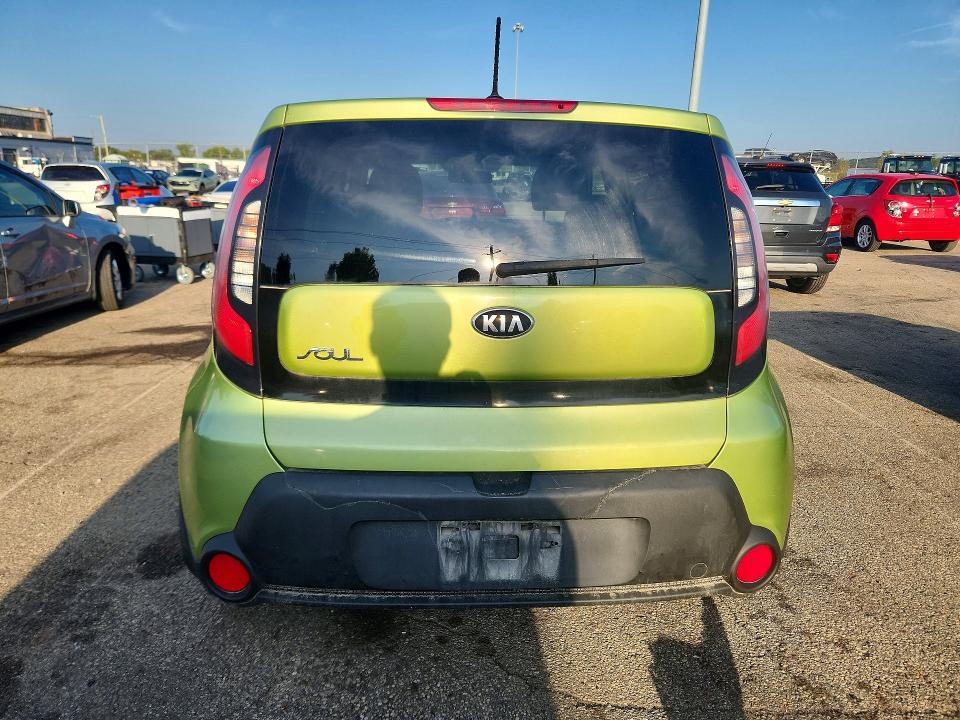 2015 Kia Soul მანქანა იყიდება აუქციონზე, vin: KNDJP3A52F7815375, აუქციონის ნომერი: 68255176