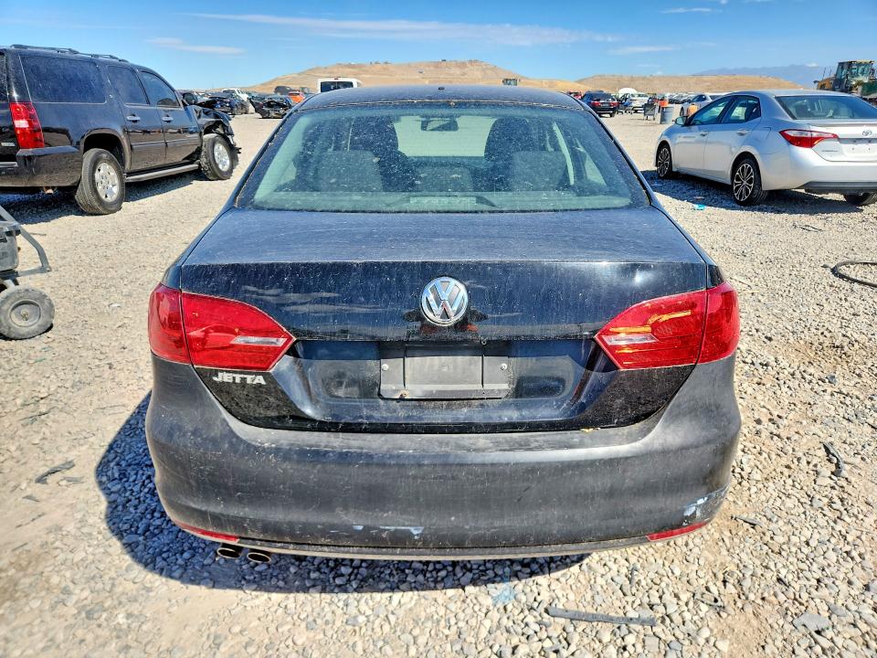 68809296 :رقم المزاد ، 3VW2K7AJ1BM044072 vin ، 2011 Volkswagen Jetta مزاد بيع