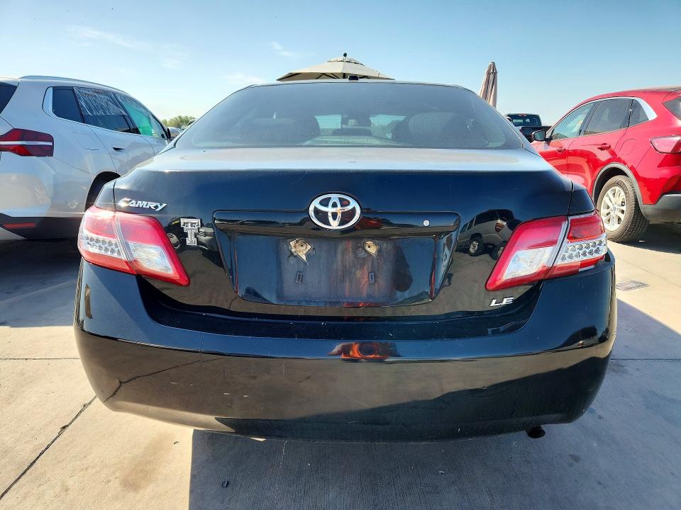 69490406 :رقم المزاد ، 4T4BF3EKXBR180958 vin ، 2011 Toyota Camry مزاد بيع