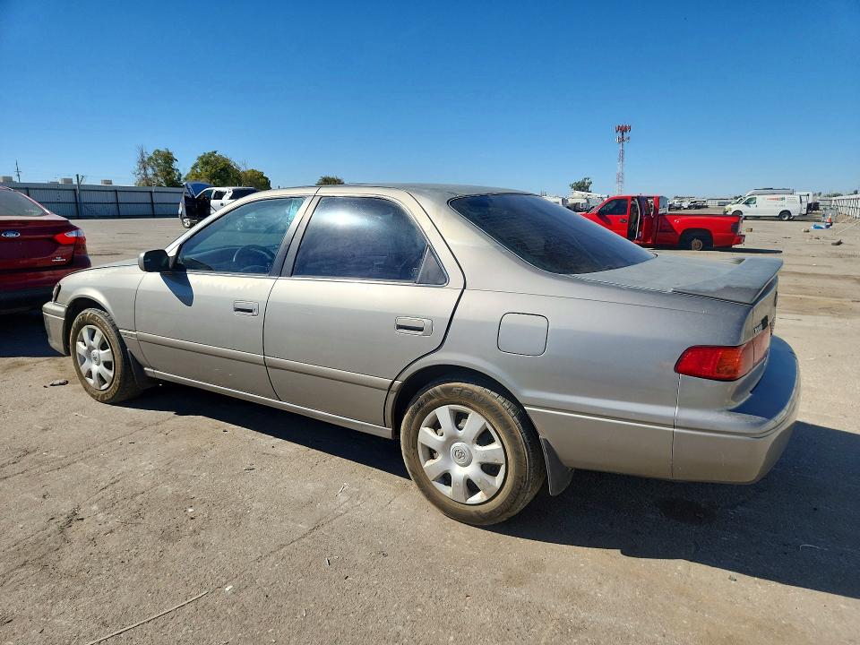 68941346 :رقم المزاد ، JT2BF22K1Y0284650 vin ، 2000 Toyota Camry مزاد بيع