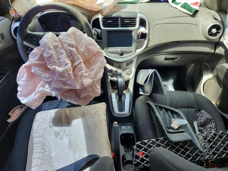 67330226 :رقم المزاد ، 1G1JD5SH1H4133128 vin ، 2017 Chevrolet Sonic مزاد بيع
