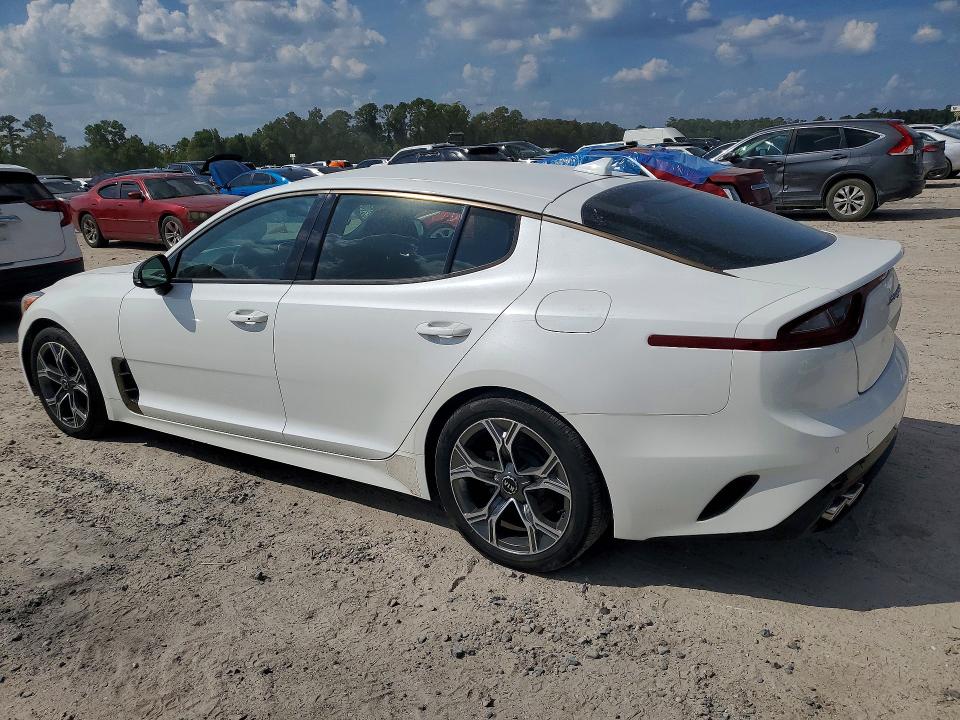 2020 Kia Stinger მანქანა იყიდება აუქციონზე, vin: KNAE15LA4L6073679, აუქციონის ნომერი: 70405336