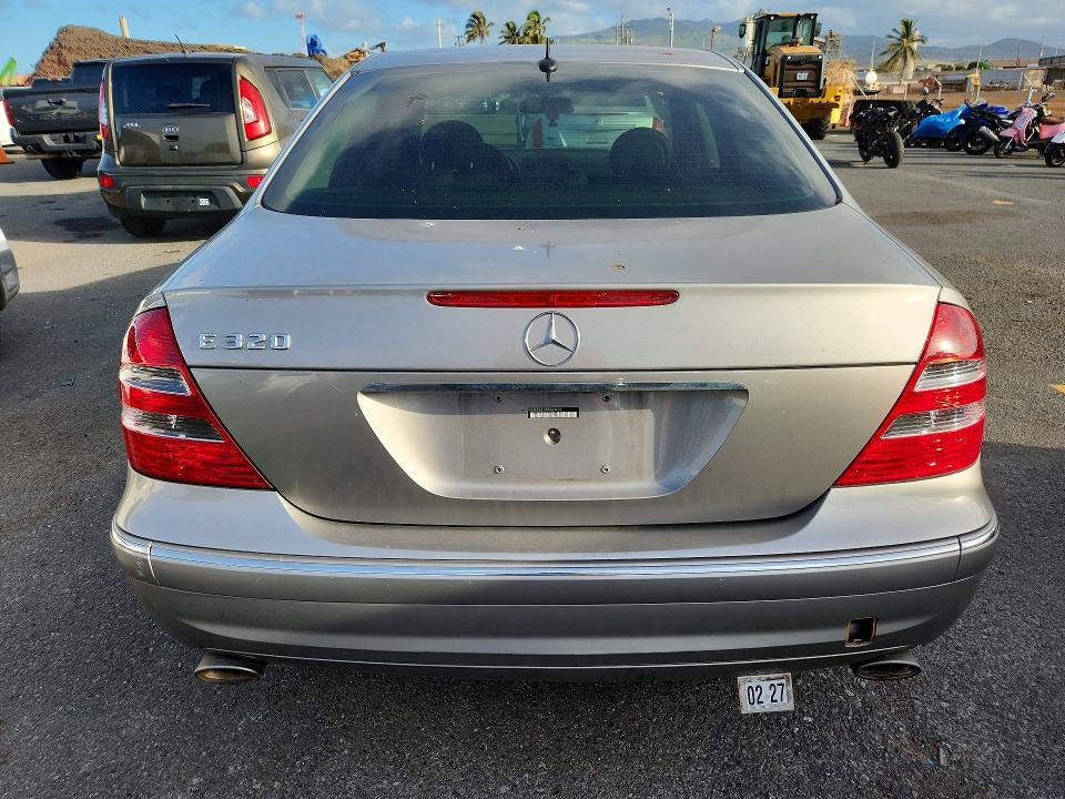 70329996 :رقم المزاد ، WDBUF65J95A664172 vin ، 2005 Mercedes-benz E مزاد بيع
