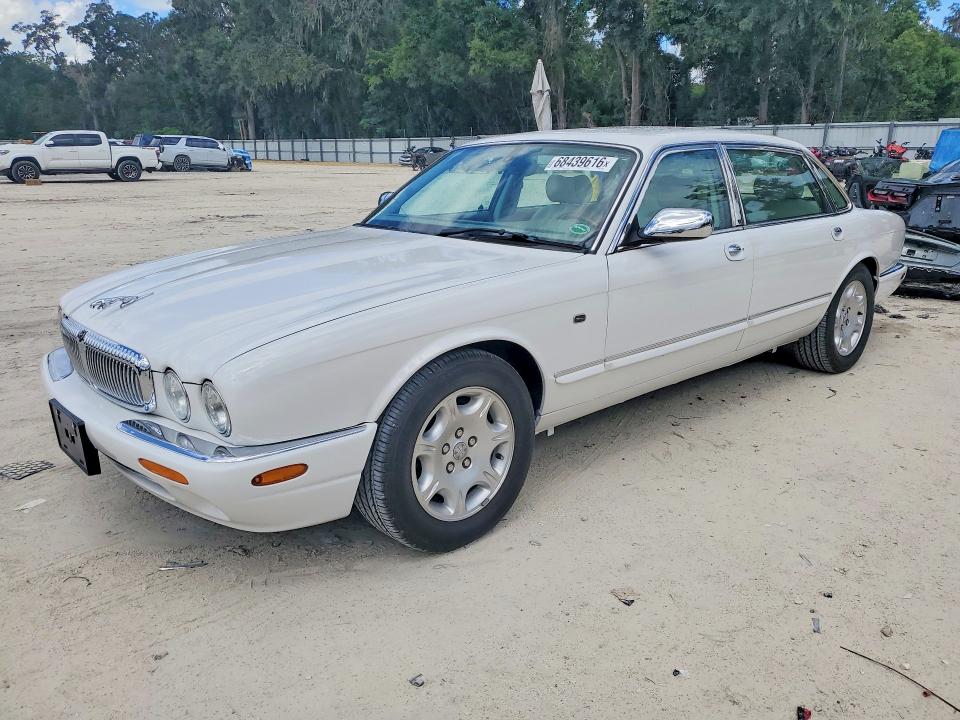2001 Jaguar Vandenplas მანქანა იყიდება აუქციონზე, vin: SAJDA24C81LF38920, აუქციონის ნომერი: 68439616