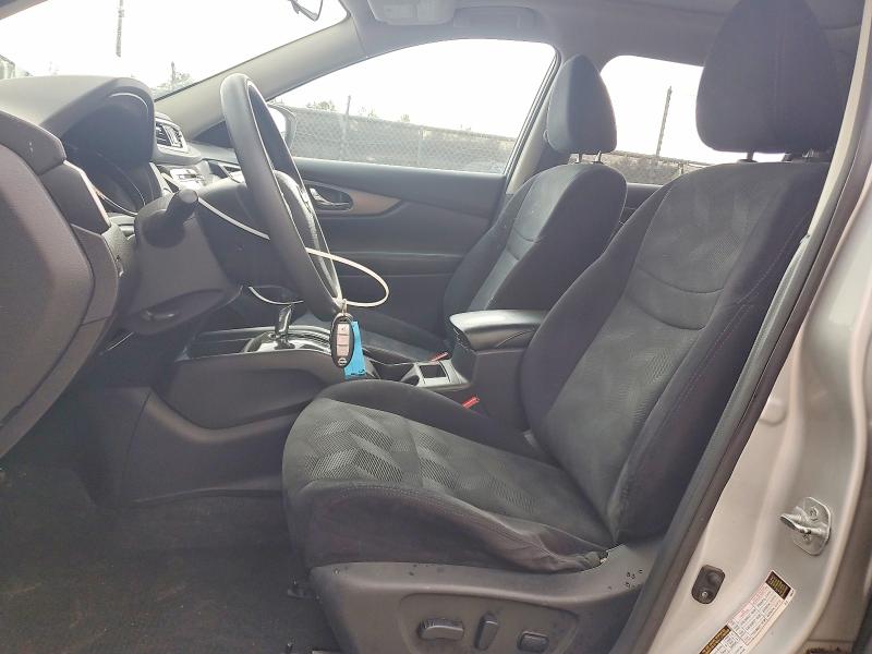 2015 Nissan Rogue მანქანა იყიდება აუქციონზე, vin: 5N1AT2MV8FC825672, აუქციონის ნომერი: 66140376
