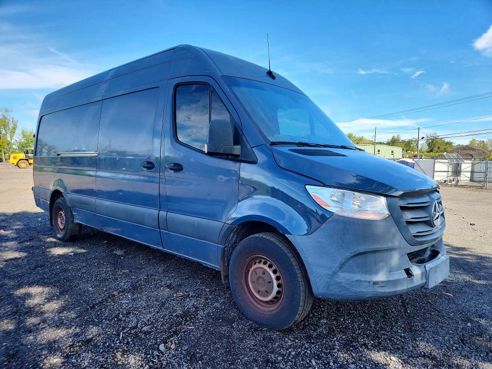 70183946 :رقم المزاد ، WD4PF1CD2KP133070 vin ، 2019 Mercedes-benz Sprinter مزاد بيع