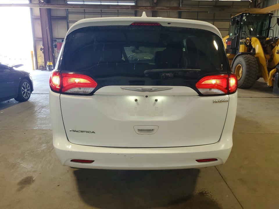 67506236 :رقم المزاد ، 2C4RC1DG6HR508213 vin ، 2017 Chrysler Pacifica مزاد بيع