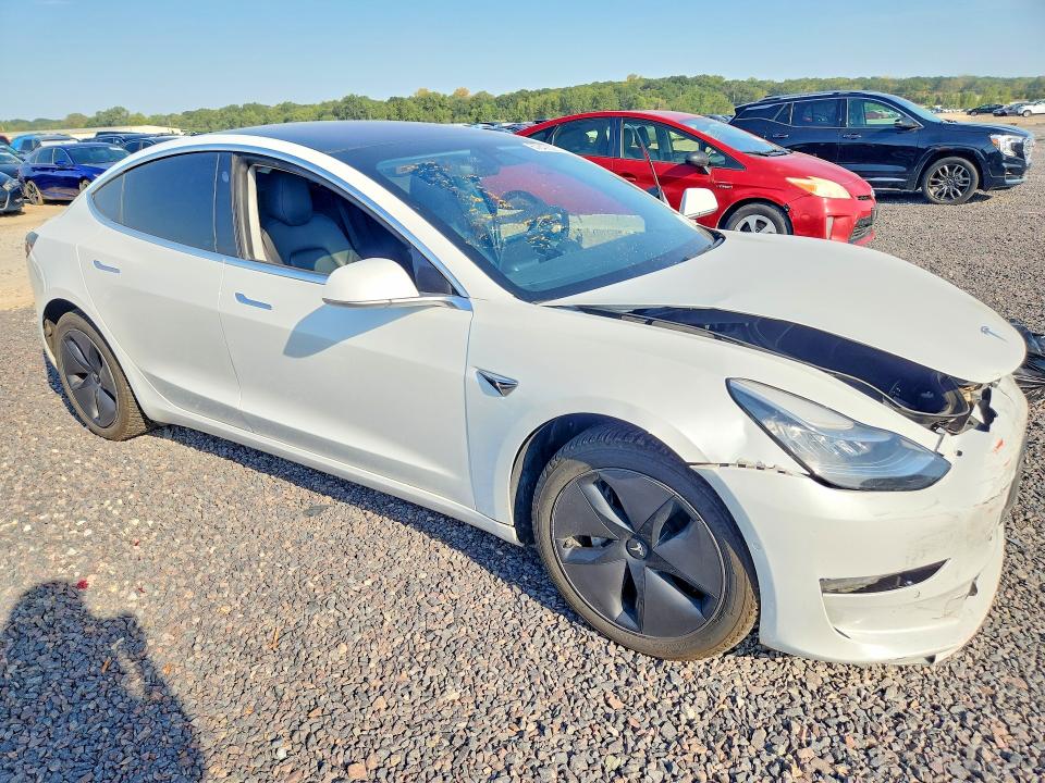Продажа на аукционе авто 2018 Tesla Model 3, vin: 5YJ3E1EB5JF094684, номер лота: 67847626