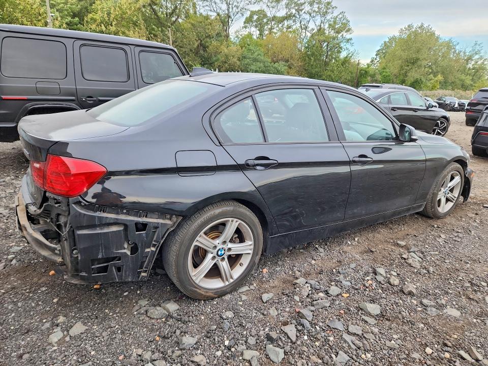 68669206 :رقم المزاد ، WBA3B1G5XENS77745 vin ، 2014 Bmw 320 مزاد بيع