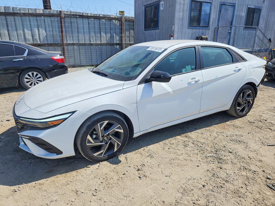 70819976 :رقم المزاد ، KMHLM4DG8SU045985 vin ، 2025 Hyundai Elantra مزاد بيع