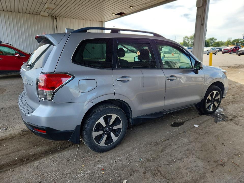 Продаж на аукціоні авто 2018 Subaru Forester, vin: JF2SJAEC5JH403782, номер лоту: 68887096