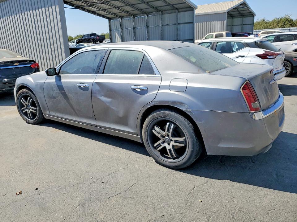 68696066 :رقم المزاد ، 2C3CA5CGXBH557937 vin ، 2011 Chrysler 300 مزاد بيع