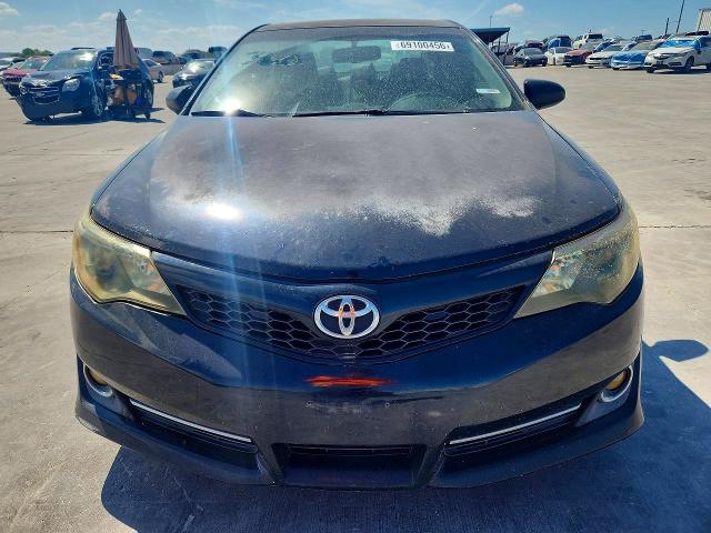 69100456 :رقم المزاد ، 4T1BF1FK4EU869539 vin ، 2014 Toyota Camry مزاد بيع