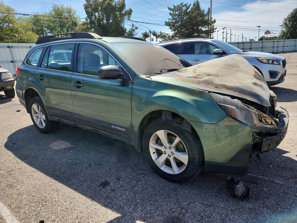 68932236 :رقم المزاد ، 4S4BRCAC1E3303010 vin ، 2014 Subaru Outback مزاد بيع