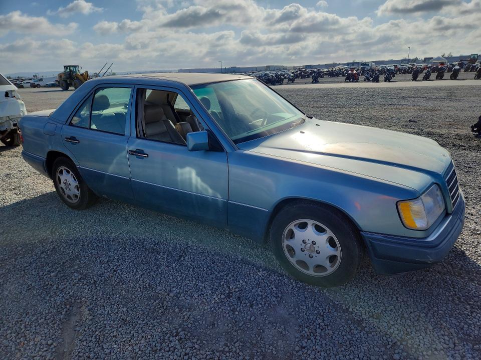 Aukcja sprzedaży 1994 Mercedes-benz E, vin: WDBEA32E3RC128823, numer aukcji: 69314626