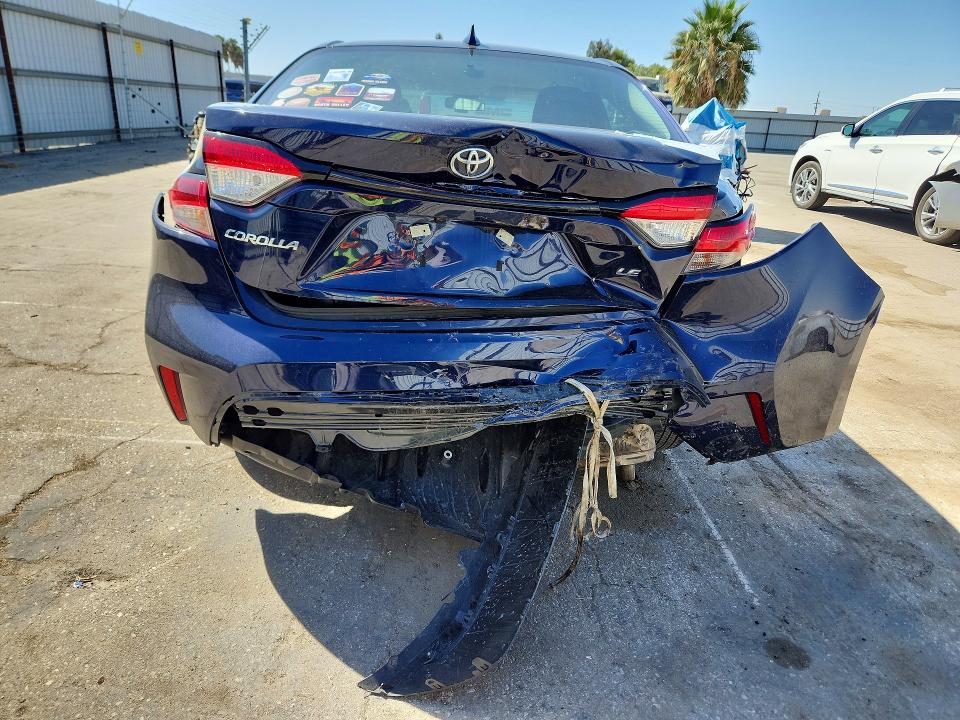 71110286 :رقم المزاد ، 5YFEPMAE0NP382370 vin ، 2022 Toyota Corolla مزاد بيع