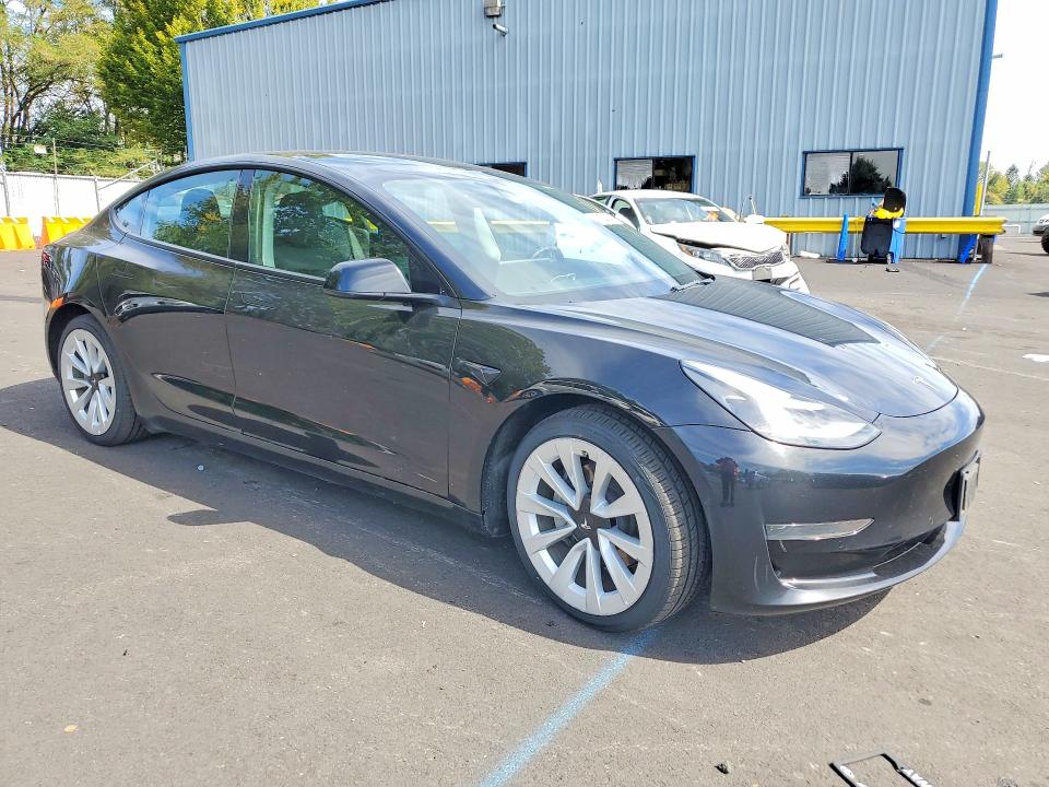68674116 :رقم المزاد ، 5YJ3E1EA1NF188879 vin ، 2022 Tesla Model 3 مزاد بيع