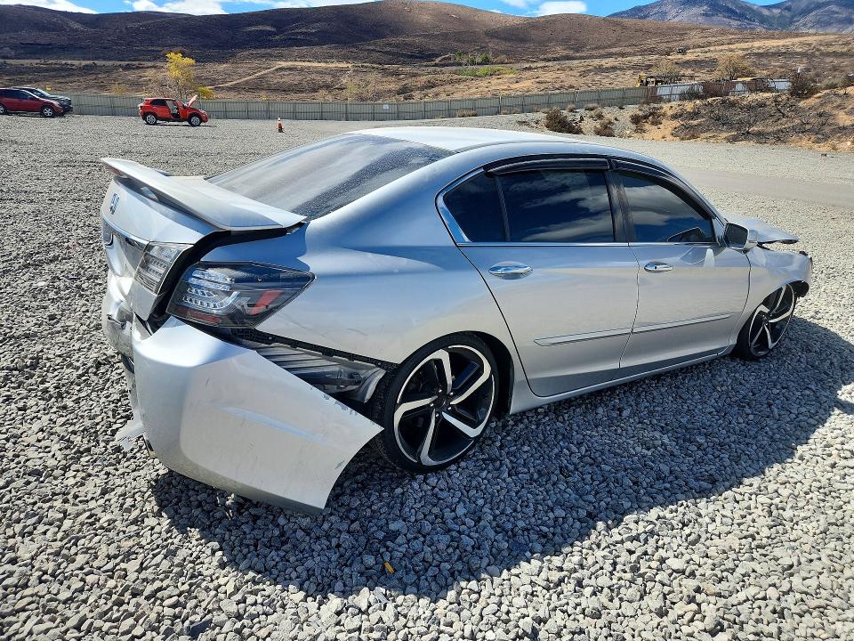 Продажа на аукционе авто 2015 Honda Accord, vin: 1HGCR2F71FA051563, номер лота: 68014836