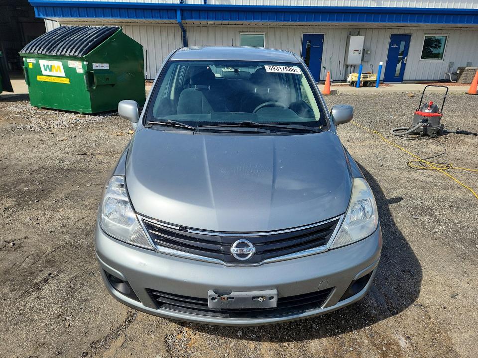 69317686 :رقم المزاد ، 3N1BC1CPXAL467044 vin ، 2010 Nissan Versa مزاد بيع