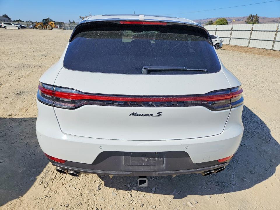 Auction sale of the 2020 Porsche Macan, vin: WP1AB2A53LLB31588, lot number: 68945556
