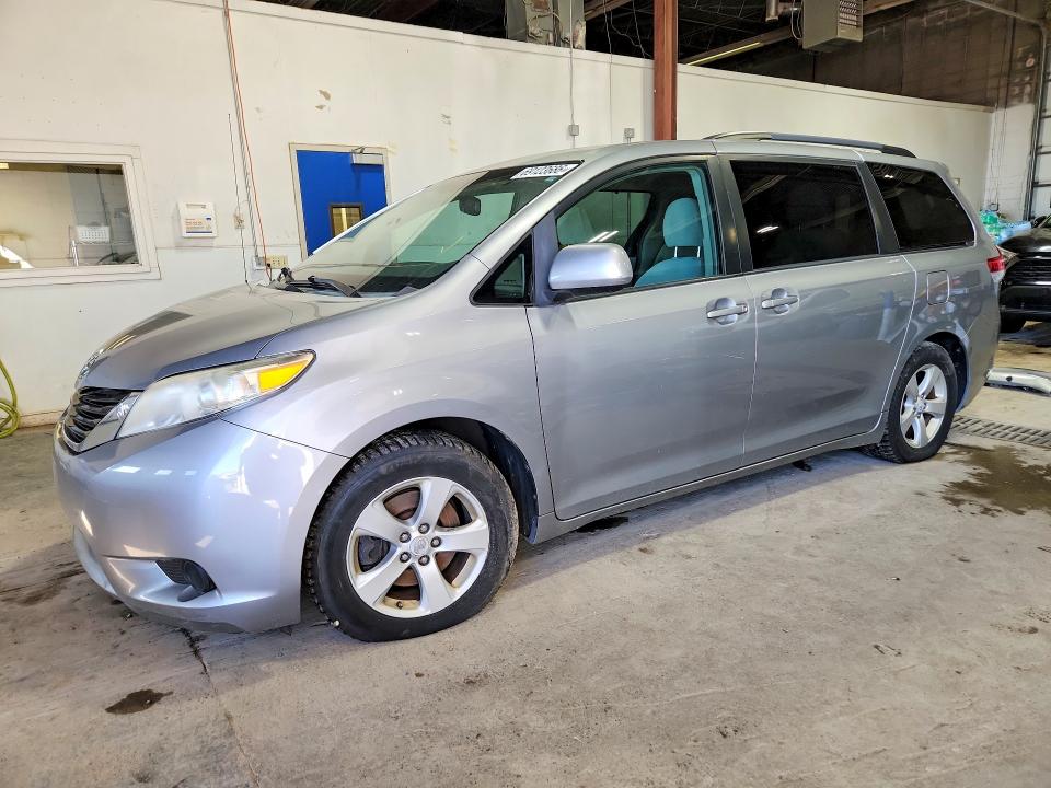 Продаж на аукціоні авто 2011 Toyota Sienna, vin: 5TDKK3DC6BS124105, номер лоту: 69123686