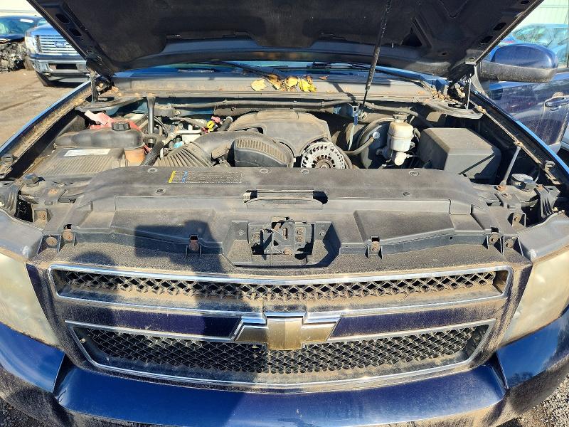 69771316 :رقم المزاد ، 3GNFK16358G173054 vin ، 2008 Chevrolet Suburban مزاد بيع