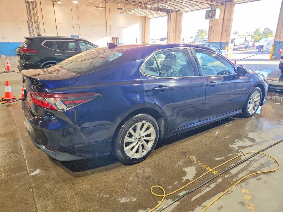2021 Toyota Camry მანქანა იყიდება აუქციონზე, vin: 4T1C11AK2MU601551, აუქციონის ნომერი: 70346926