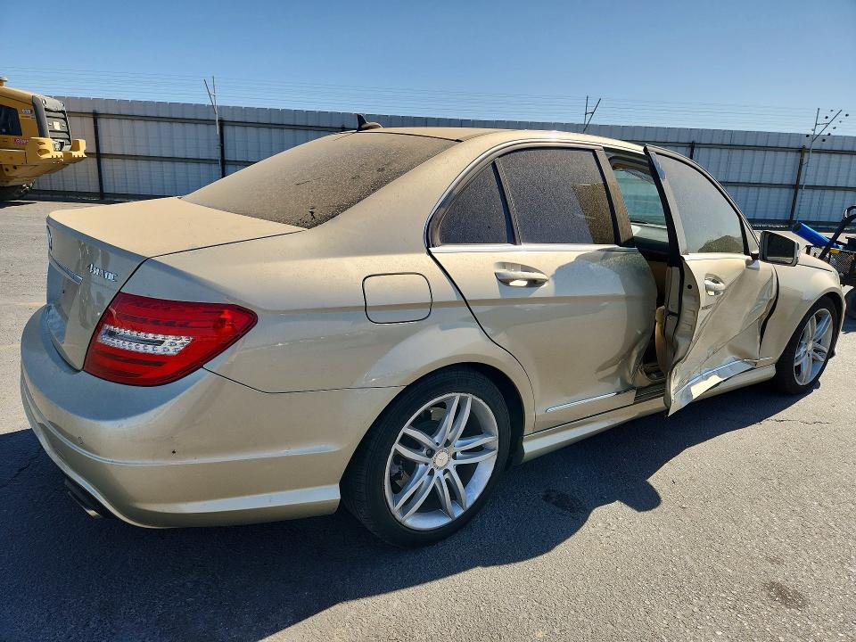 2012 Mercedes-benz C მანქანა იყიდება აუქციონზე, vin: WDDGF8BB6CF863189, აუქციონის ნომერი: 71214446