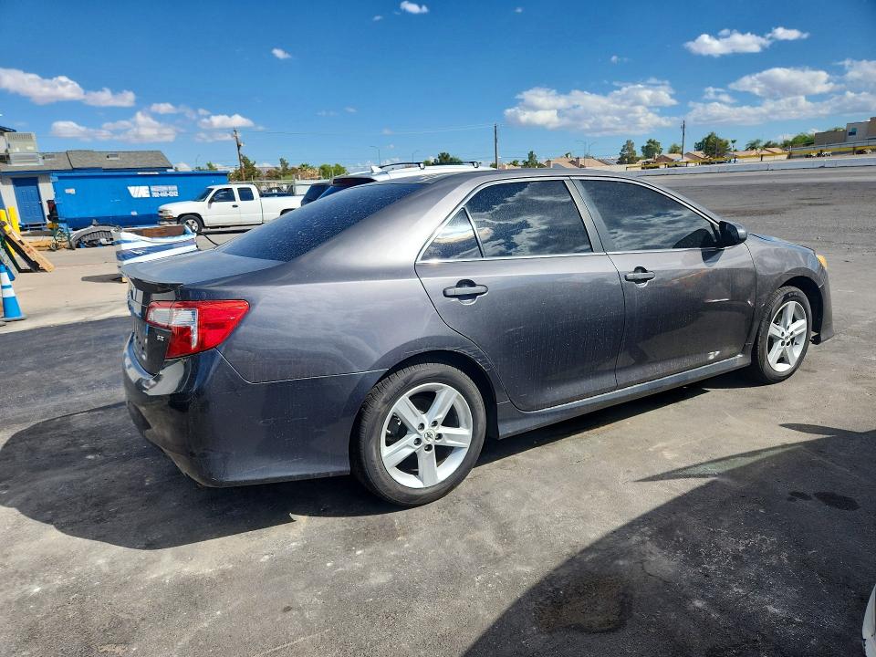 69798546 :رقم المزاد ، 4T1BF1FK3CU113567 vin ، 2012 Toyota Camry مزاد بيع